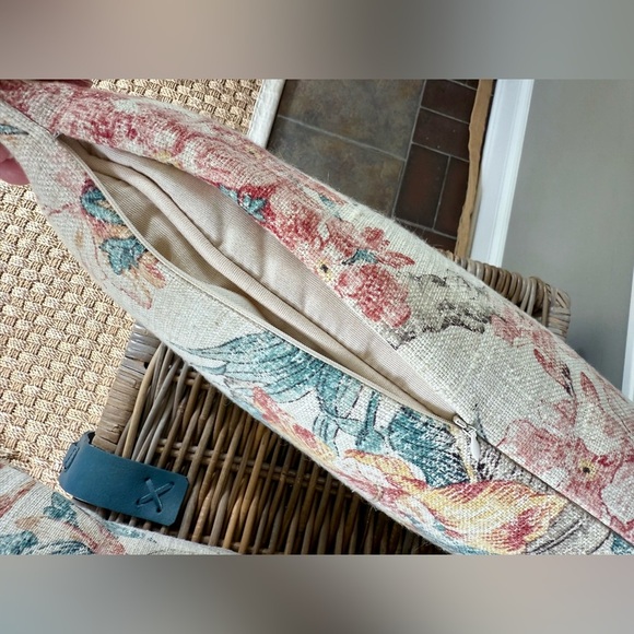 Set of 2 Tropical Lumbar Pillow Covers / 12” x 21” - Picture 5 of 5